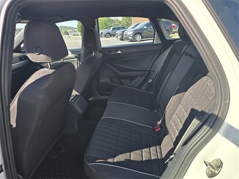 Used 2023 Volkswagen Jetta Sport image 12