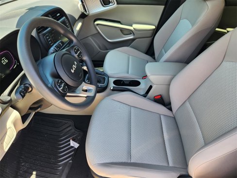 Certified 2025 Kia Soul LX w/ LX Technology Package image 13