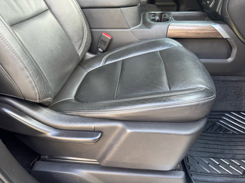 Used 2020 Chevrolet Silverado 1500 LT Trail Boss image 17