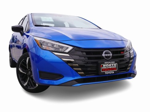 Used 2024 Nissan Versa SR image 2
