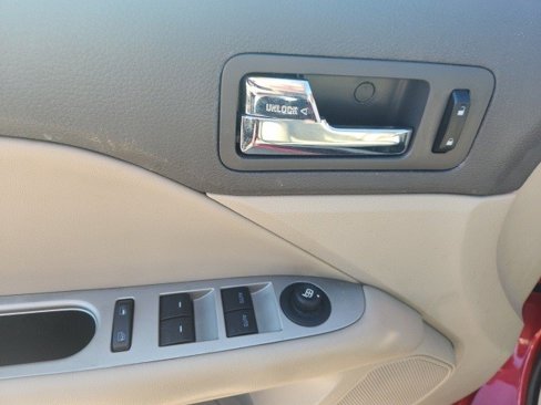 Used 2012 Ford Fusion SEL image 23