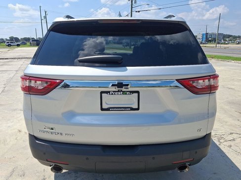 Used 2020 Chevrolet Traverse LT image 9