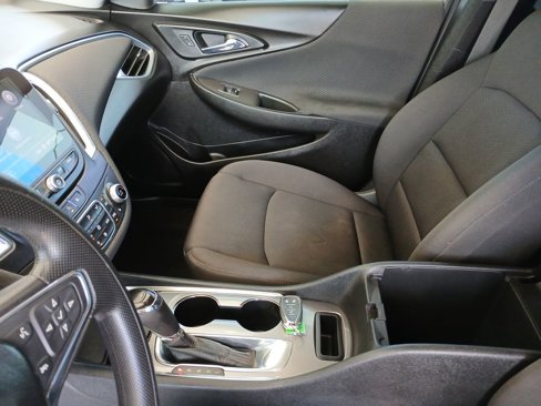 Used 2020 Chevrolet Malibu LT image 24