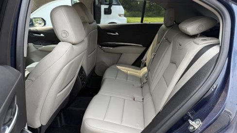 Certified 2019 Cadillac XT4 Luxury w/ Cold Weather Package image 15