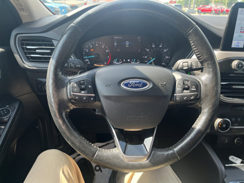 Used 2020 Ford Escape SEL image 15