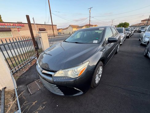 Used 2017 Toyota Camry LE image 4