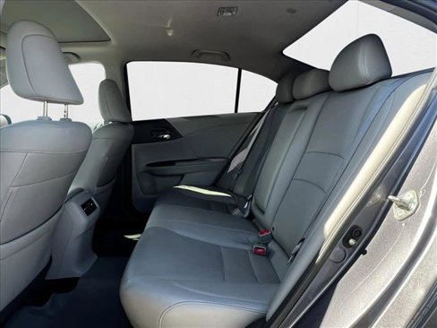 Used 2016 Honda Accord Touring image 16