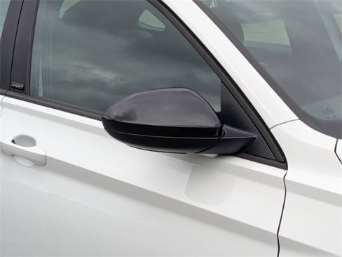 Used 2024 Volkswagen Jetta Sport image 10