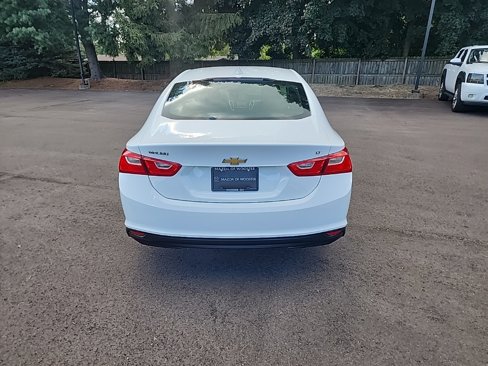 Used 2017 Chevrolet Malibu LT image 46