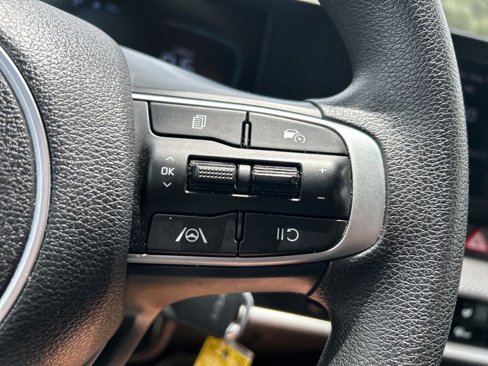 Used 2023 Kia Sportage LX image 21