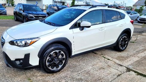 Used 2023 Subaru Crosstrek 2.0i Premium image 2