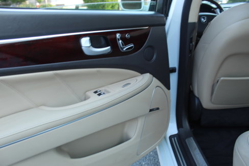 Used 2012 Hyundai Equus Signature image 26