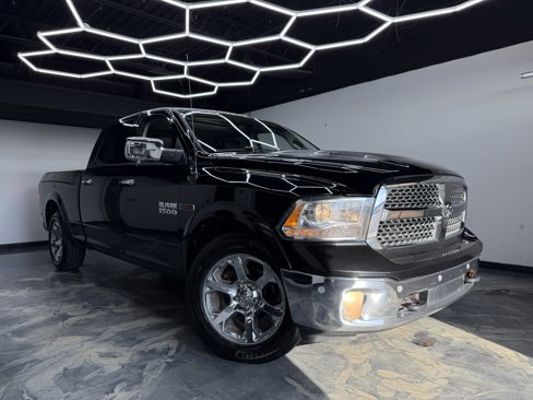 Used 2014 RAM 1500 Laramie w/ Convenience Group image 5