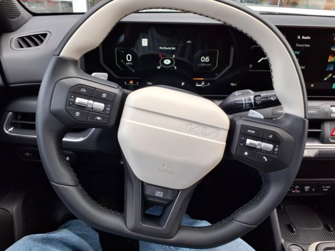 New 2025 Kia K4 GT-Line image 23