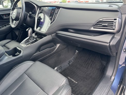 Used 2021 Subaru Outback Limited image 14