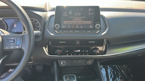 Used 2021 Nissan Rogue SV image 23