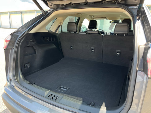 Used 2022 Ford Edge SEL w/ Convenience Package image 12
