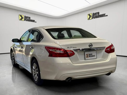 Used 2017 Nissan Altima 2.5 S w/ Power Driver Seat Package image 5