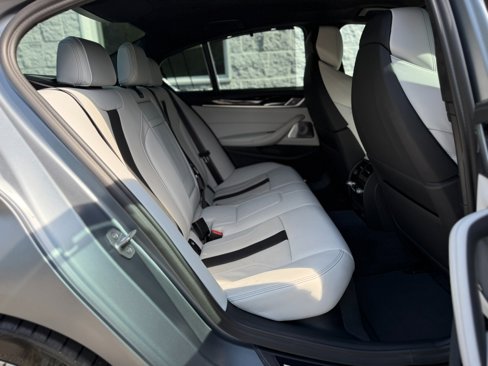 Used 2022 BMW M5 w/ Competition Package image 34