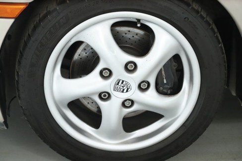 Used 2000 Porsche 911 Carrera image 32