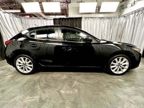 Used 2017 MAZDA MAZDA3 Touring image 5
