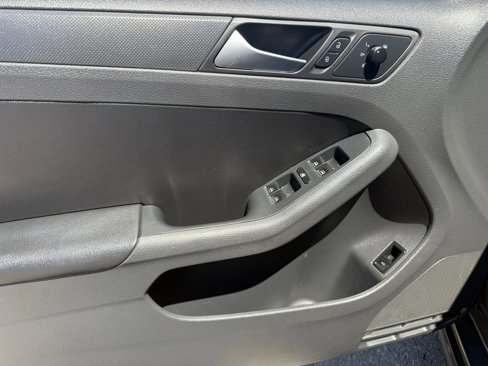 Used 2012 Volkswagen Jetta SE image 7