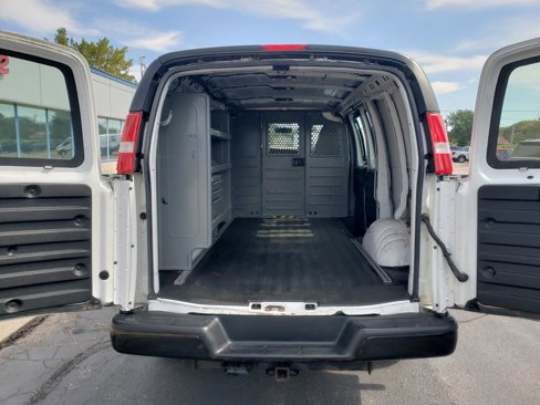 Used 2017 Chevrolet Express 2500 image 9