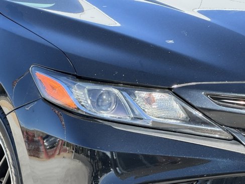 Used 2018 Toyota Camry SE image 7