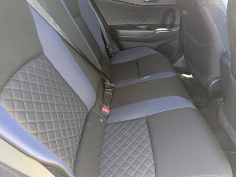 Used 2021 Toyota C-HR XLE image 11
