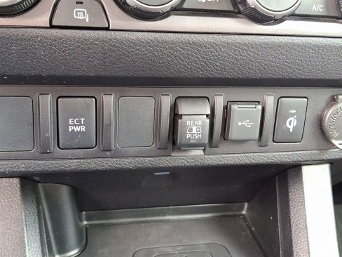 Used 2021 Toyota Tacoma TRD Off-Road image 22