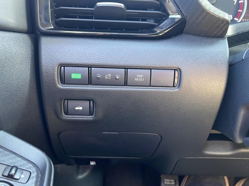 Used 2024 Nissan Sentra SV image 11