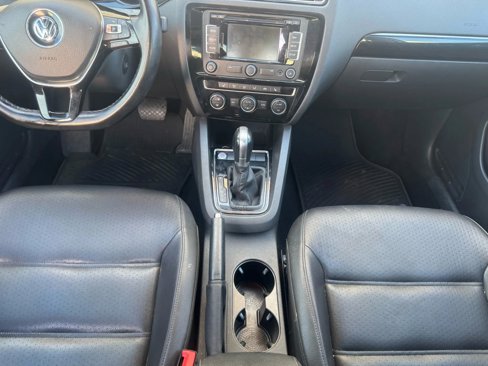 Used 2015 Volkswagen Jetta TDI SEL image 24
