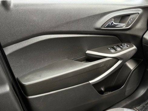 Used 2024 Chevrolet Trax RS w/ Driver Confidence Package image 32