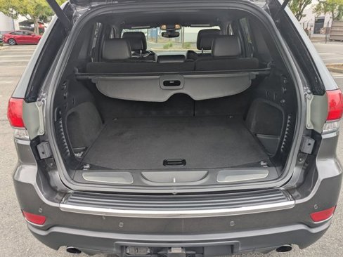 Used 2018 Jeep Grand Cherokee Limited w/ Trailer Tow Group IV image 6
