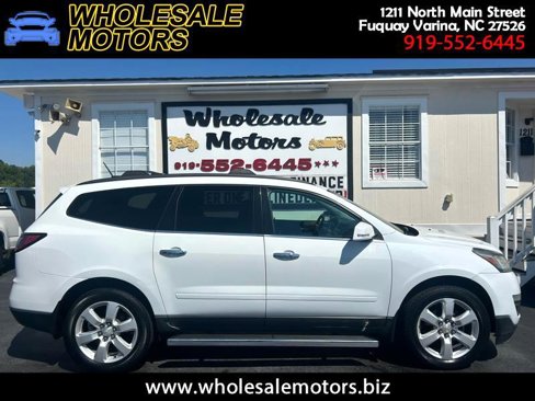 Used 2016 Chevrolet Traverse LT w/ Style and Technology Package image 1