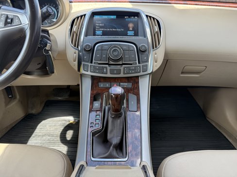 Used 2012 Buick LaCrosse Leather image 23