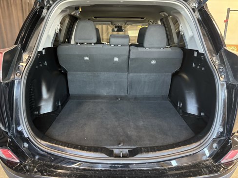 Certified 2018 Toyota RAV4 XLE image 28
