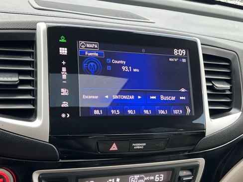 Used 2016 Honda Pilot Touring image 18
