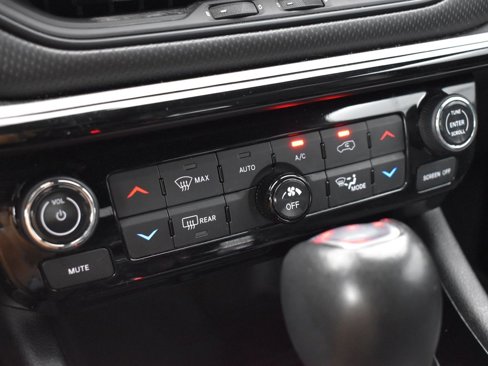 Used 2023 Jeep Compass Trailhawk image 15