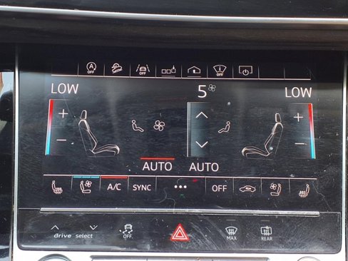 Used 2019 Audi Q8 Prestige w/ Luxury Package image 9