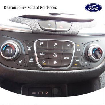 Used 2023 Chevrolet Equinox LT w/ Driver Convenience Package image 14