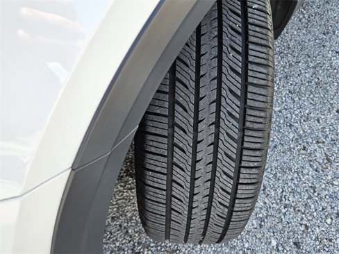 Certified 2024 Volkswagen Taos SE image 27