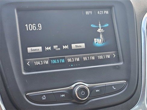 Used 2018 Chevrolet Equinox LS image 19