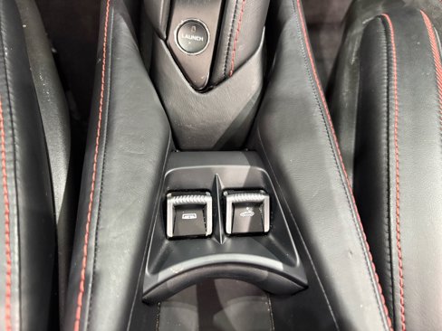 Used 2021 McLaren 720S Performance image 16