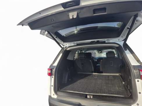 Used 2021 Chevrolet Traverse LT image 5