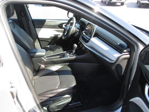 Used 2023 Jeep Compass Limited w/ Sun and Sound Group image 13