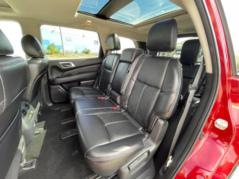 Used 2019 Nissan Pathfinder SL w/ SL Premium Package image 12
