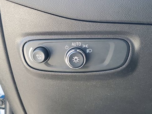 Used 2022 Chevrolet Equinox LT image 23