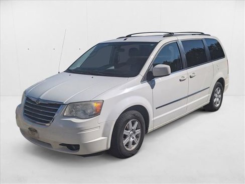 Used 2015 Dodge Grand Caravan SXT image 2