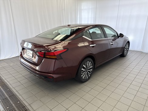 Used 2023 Nissan Altima 2.5 SV image 4